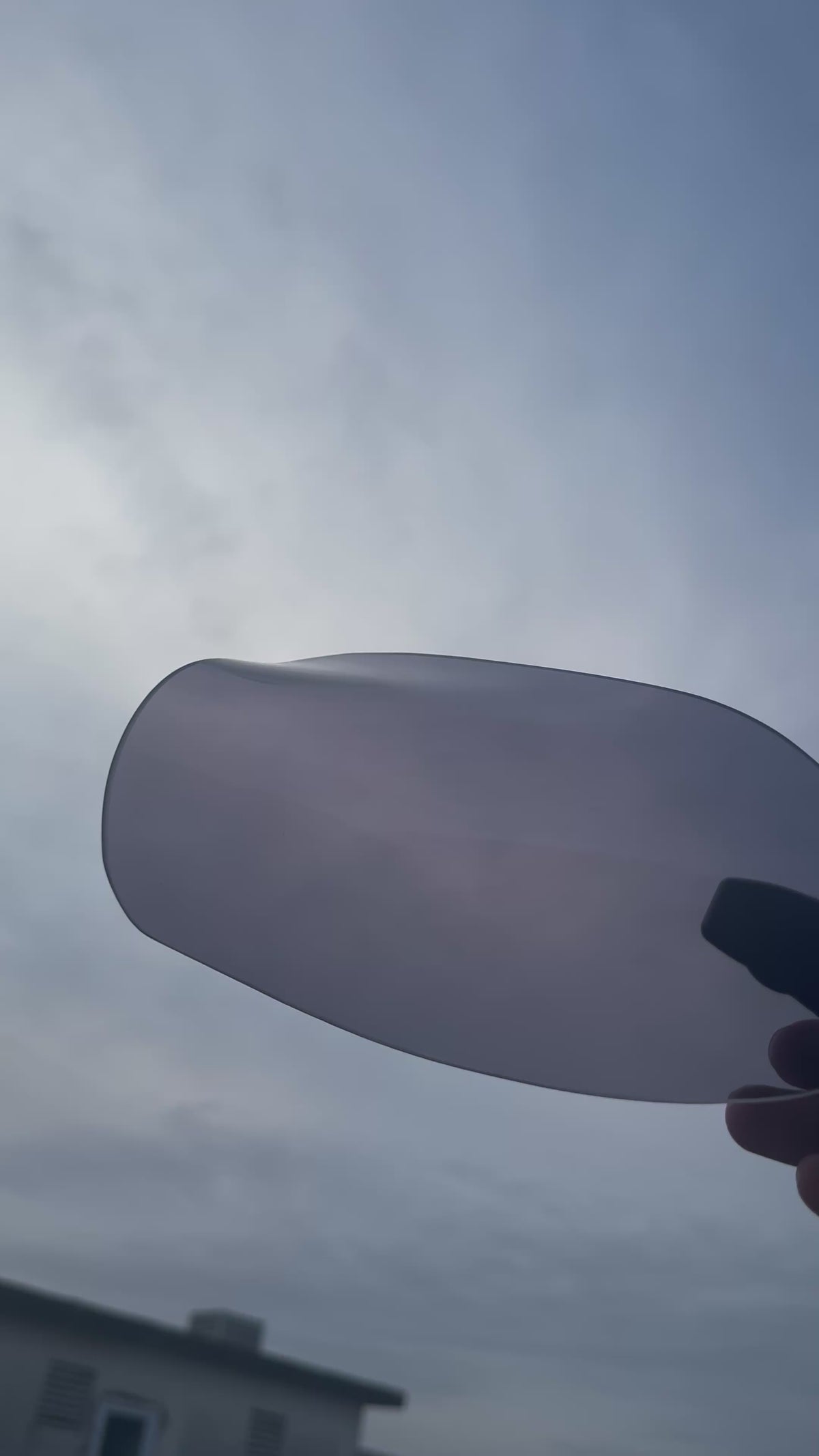 Gebrauchte dunkelgraue Handprotektoren